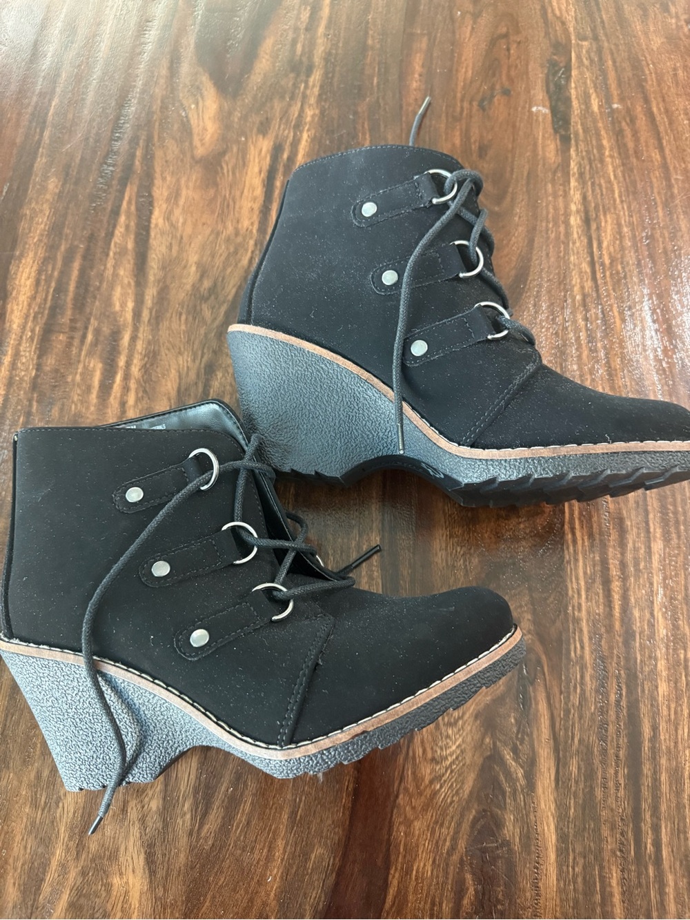 White Mountain Liliana Black Lace-Up Wedge Ankle Boots Women’s 7M